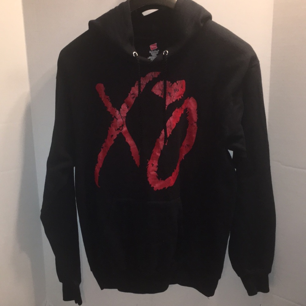 HANES COTTON BLEND HOODED SWEATSHIRT SIZE M THE WEEKEND.
